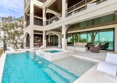 Peninsula Place, pool