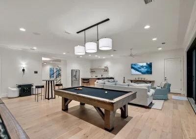 Island Paradise, pool table