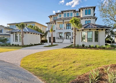 Island Paradise, front of the home