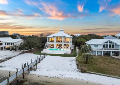 Baywatch, back of the home