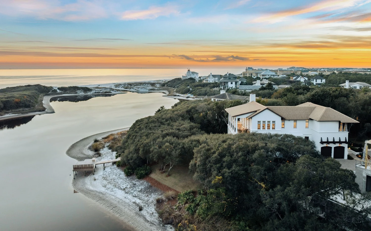 Bella Vista, home on a lake